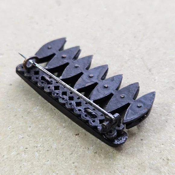 Antique Victorian French Jet Mourning Brooch Faceted Black Glass C-Clasp Pin - Picture 7 of 7